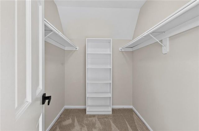 20 SE Meadowbrook Drive, Lee's Summit, MO 64082