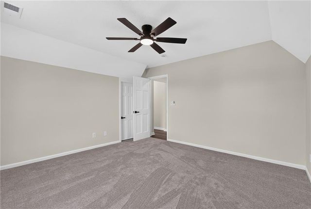 20 SE Meadowbrook Drive, Lee's Summit, MO 64082
