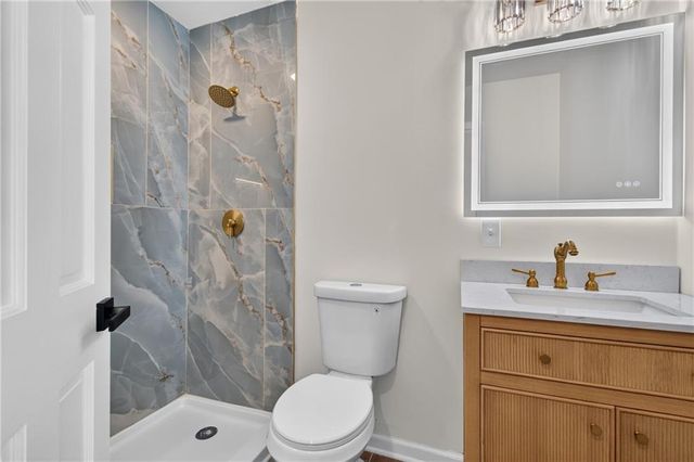 20 SE Meadowbrook Drive, Lee's Summit, MO 64082