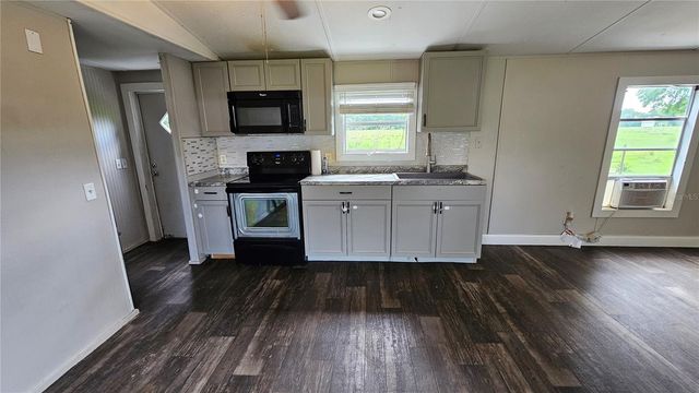 3245 E MAIN STREET 17, Lakeland, FL 33807