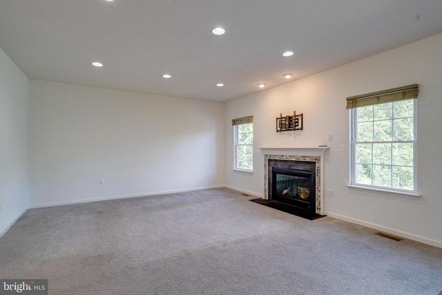 17 BARNHART CIR, Mechanicsburg, PA 17050