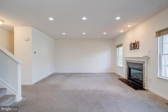 17 BARNHART CIR, Mechanicsburg, PA 17050