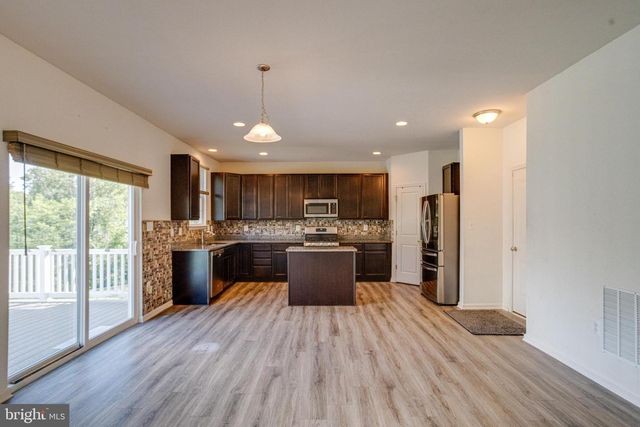 17 BARNHART CIR, Mechanicsburg, PA 17050