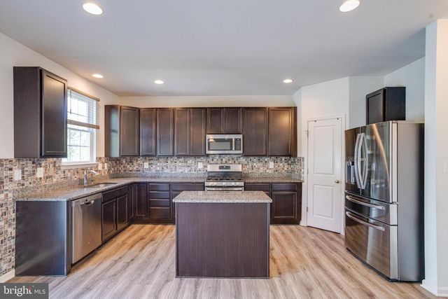 17 BARNHART CIR, Mechanicsburg, PA 17050