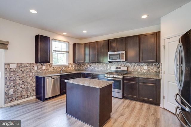 17 BARNHART CIR, Mechanicsburg, PA 17050