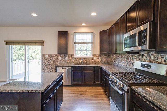 17 BARNHART CIR, Mechanicsburg, PA 17050