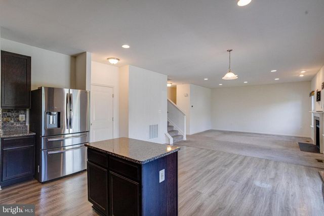 17 BARNHART CIR, Mechanicsburg, PA 17050