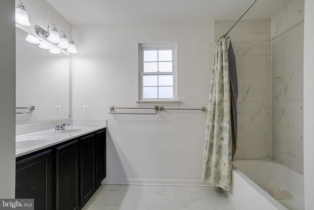 17 BARNHART CIR, Mechanicsburg, PA 17050