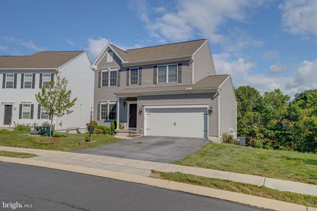 17 BARNHART CIR, Mechanicsburg, PA 17050