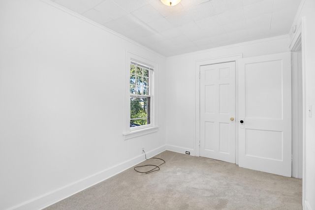 1927 Whites Road, Kalamazoo, MI 49008