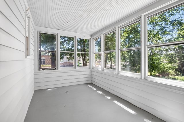 1927 Whites Road, Kalamazoo, MI 49008
