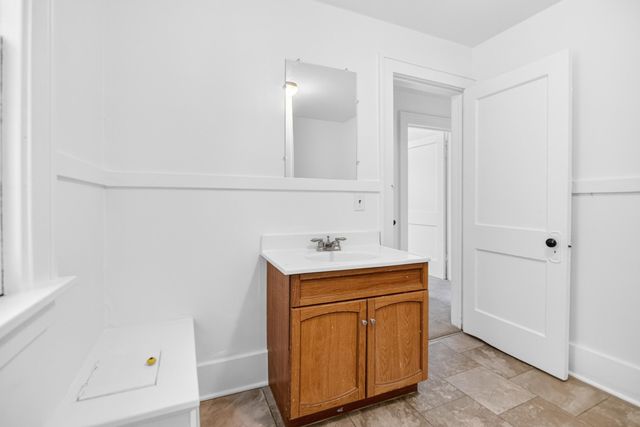1927 Whites Road, Kalamazoo, MI 49008