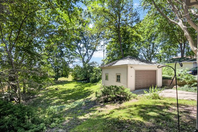 1927 Whites Road, Kalamazoo, MI 49008