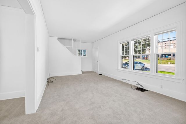1927 Whites Road, Kalamazoo, MI 49008