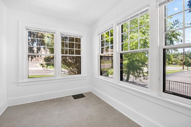 1927 Whites Road, Kalamazoo, MI 49008