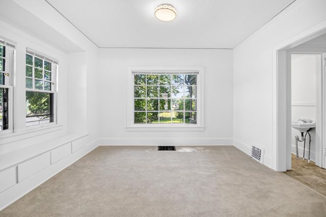 1927 Whites Road, Kalamazoo, MI 49008