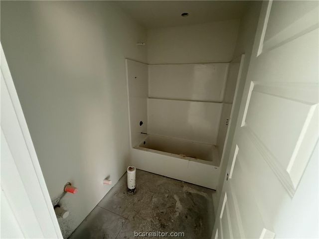 1535 Birdie Court, Navasota, TX 77868