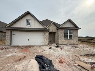1535 Birdie Court, Navasota, TX 77868