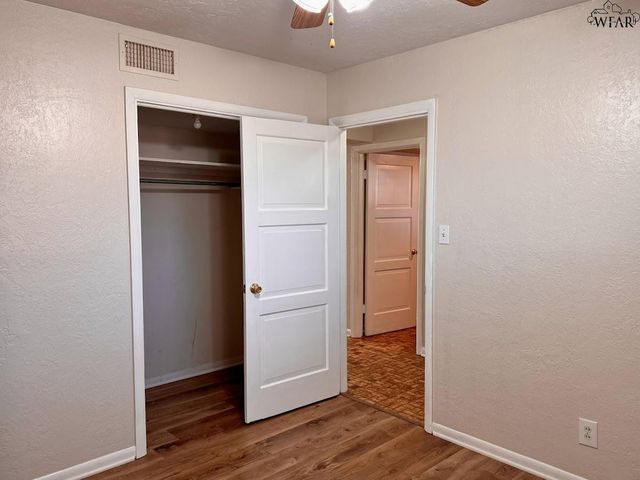 4200 UNIVERSITY AVENUE, Wichita Falls, TX 76308