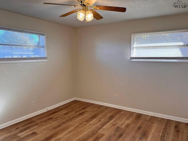 4200 UNIVERSITY AVENUE, Wichita Falls, TX 76308