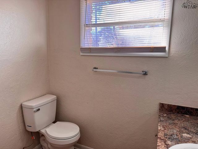 4200 UNIVERSITY AVENUE, Wichita Falls, TX 76308