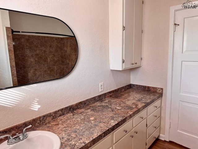 4200 UNIVERSITY AVENUE, Wichita Falls, TX 76308