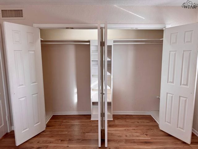 4200 UNIVERSITY AVENUE, Wichita Falls, TX 76308