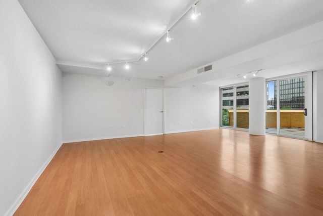 1580 Sherman Avenue 405, Evanston, IL 60201