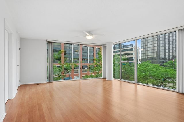 1580 Sherman Avenue 405, Evanston, IL 60201