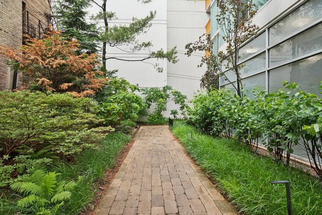 1580 Sherman Avenue 405, Evanston, IL 60201
