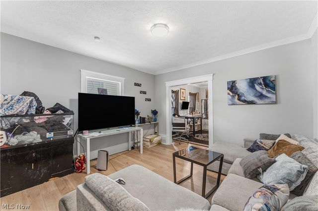 9615 Larnder Avenue, Cleveland, OH 44109