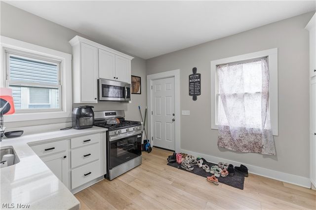 9615 Larnder Avenue, Cleveland, OH 44109