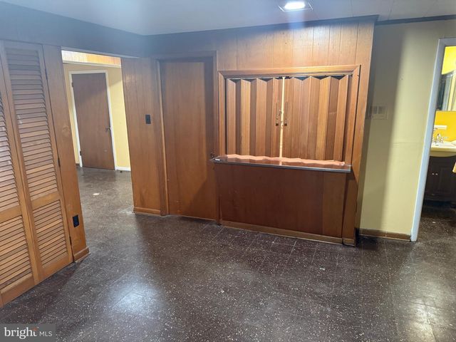 1106 BURKETON RD, Hyattsville, MD 20783