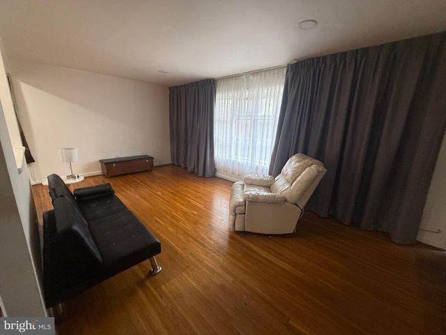 1106 BURKETON RD, Hyattsville, MD 20783