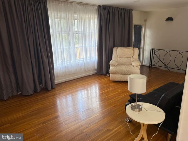 1106 BURKETON RD, Hyattsville, MD 20783