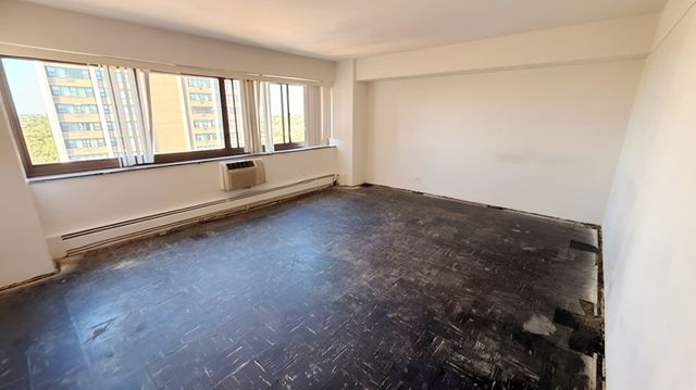 7337 S South Shore Drive 1212, Chicago, IL 60649