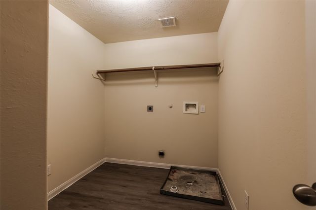 12716 Rio Nueces Lane, Rosharon, TX 77583