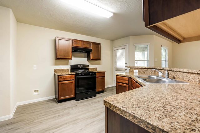 12716 Rio Nueces Lane, Rosharon, TX 77583