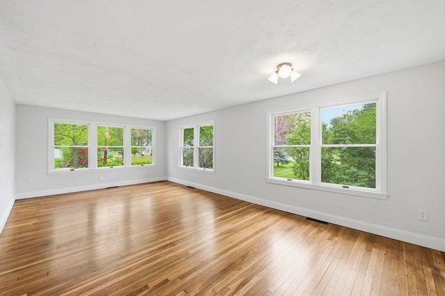 29 Summer St, Sudbury, MA 01776