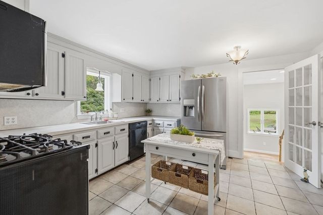 29 Summer St, Sudbury, MA 01776