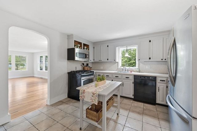 29 Summer St, Sudbury, MA 01776