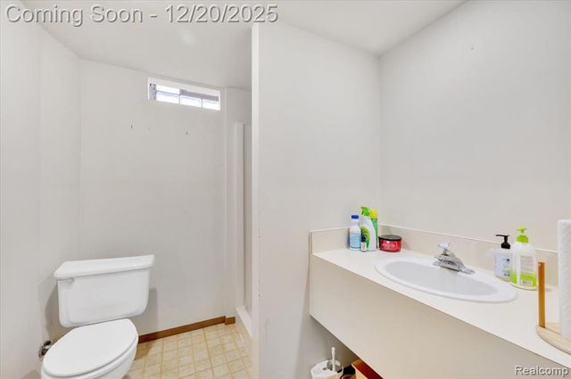 6845 Serenity Drive, Troy, MI 48098