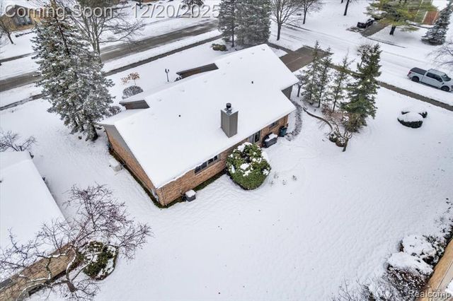 6845 Serenity Drive, Troy, MI 48098