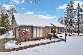 6845 Serenity Drive, Troy, MI 48098