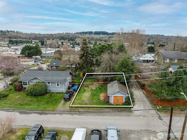9017 12th Avenue S, Seattle, WA 98108