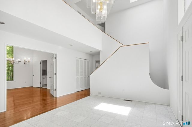 57 Grouse Lane, Woodbridge, CT 06525