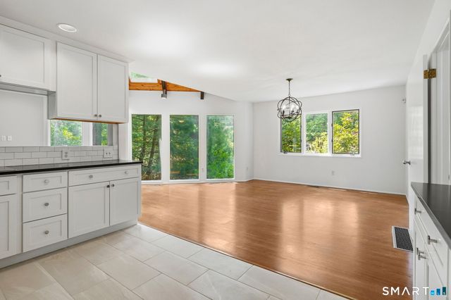 57 Grouse Lane, Woodbridge, CT 06525