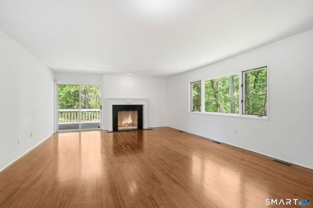 57 Grouse Lane, Woodbridge, CT 06525