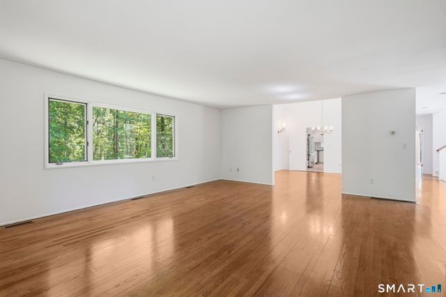57 Grouse Lane, Woodbridge, CT 06525