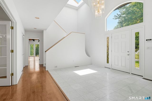 57 Grouse Lane, Woodbridge, CT 06525